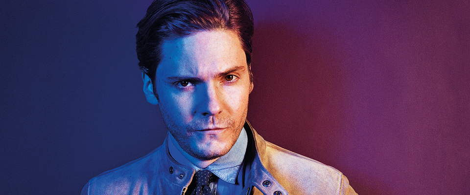 daniel-bruhl-the-rake-magazine-photoshoot-2016-article