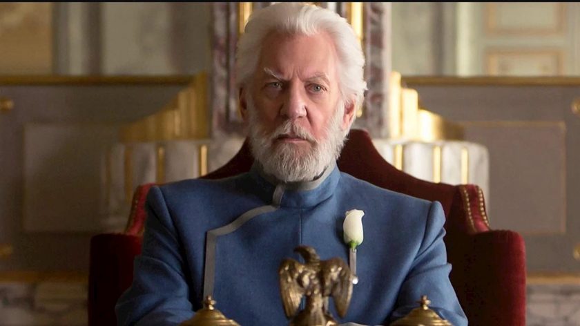 fotografía de donald sutherland en la saga de los juegos de la hambre