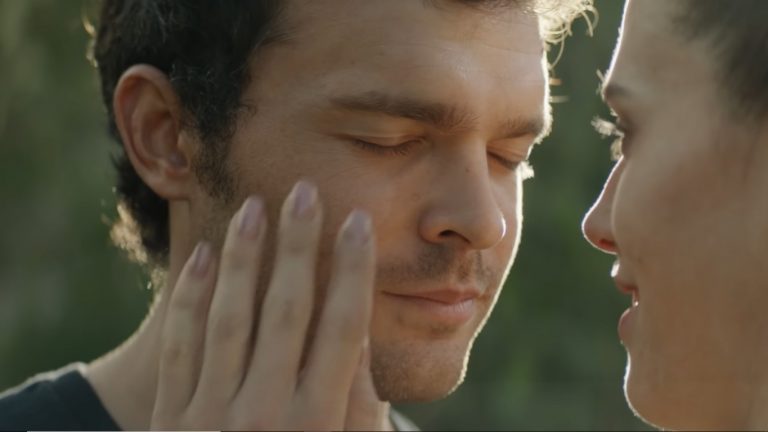 alden ehrenreich en tráiler de la serie un mundo feliz