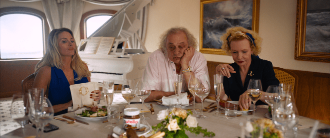 ElTrianguloDeLaTristeza_Still16
