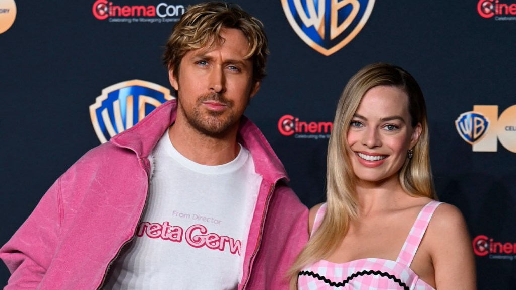 margotrobbie_ryangosling_barbie_mexico