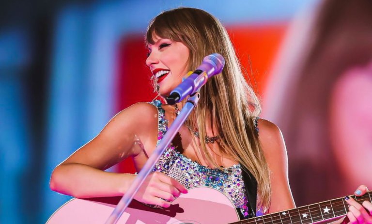 Taylor Swift película portada
