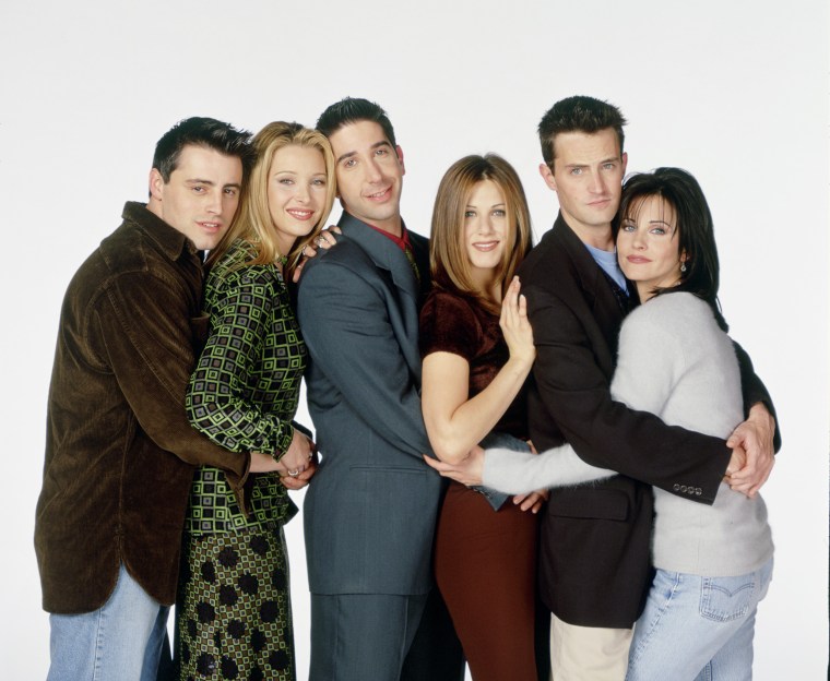 friends-cast-matthew-perry-mc-221019-6c05d0