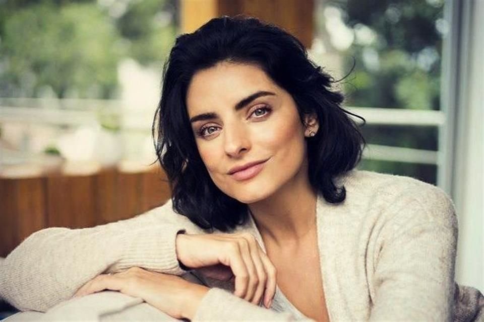 aislin-derbez
