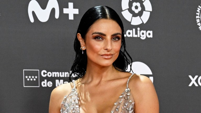 aislinn-derbez
