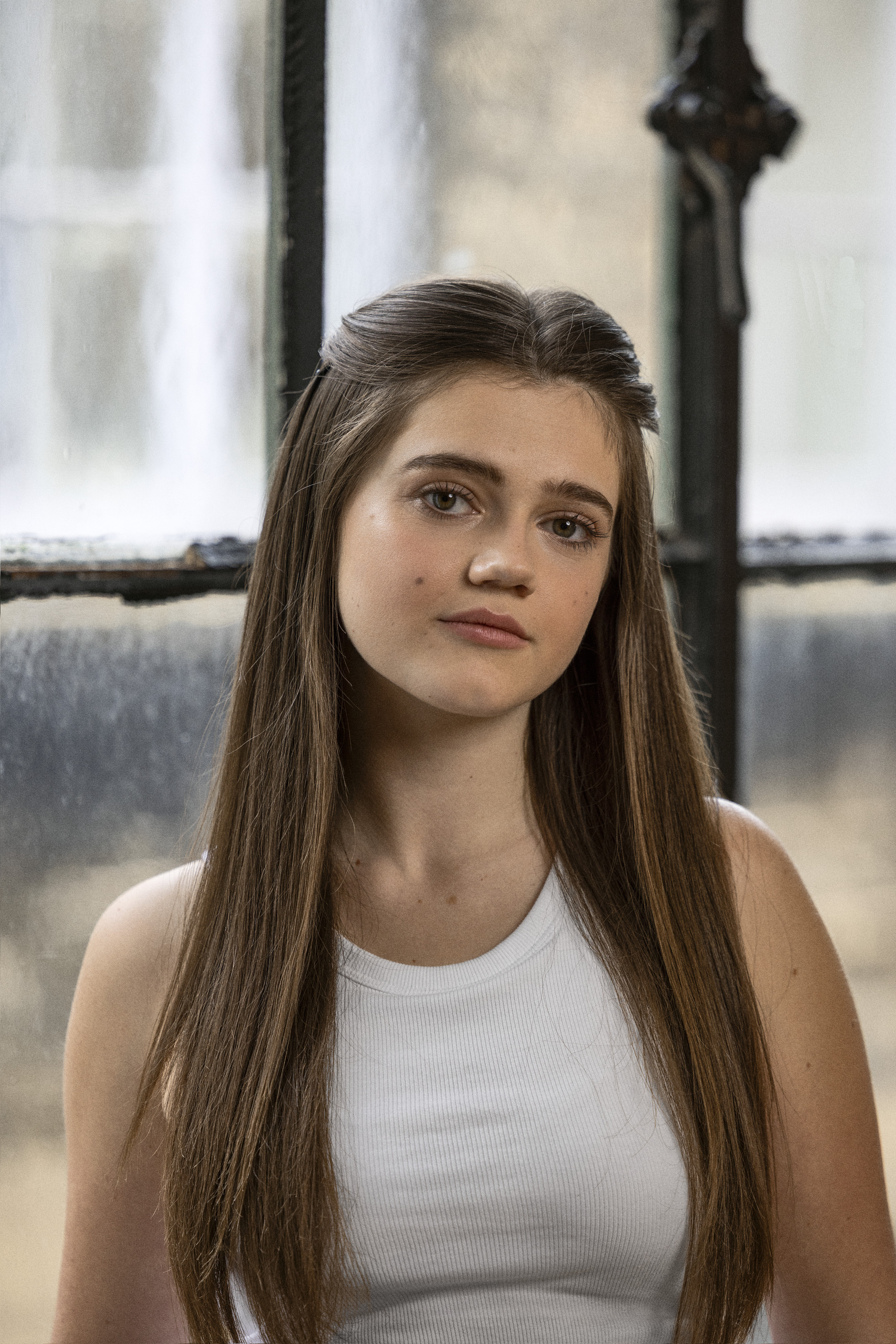 Nancy Surridge (Shannon Lynch)