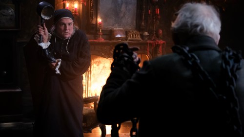 Johnny Depp e Ian McKellen en Ebenezer: Los Fantasmas de Navidad.